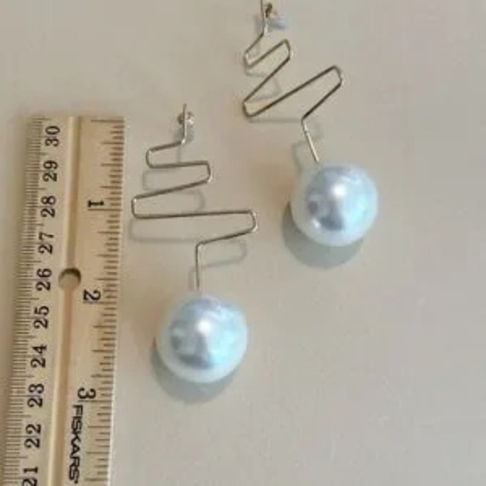 Pearl drop earrings N1092